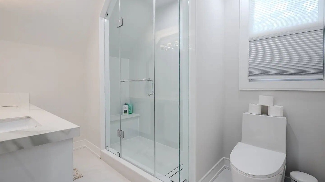 Photo of Bathroom in The Beaches