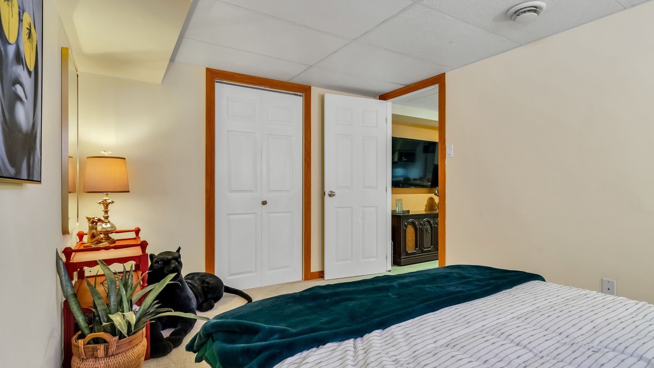 Photo of Bedroom in Ottawa Division