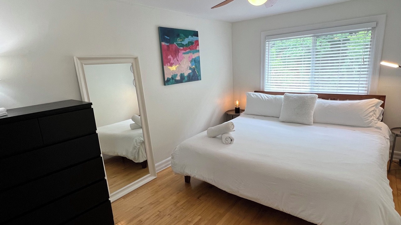 Photo of Bedroom in Ottawa Division