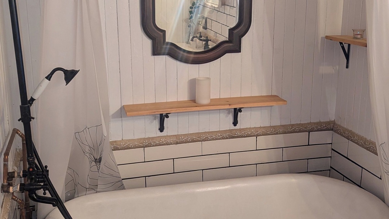 Photo of Bathroom in Kaministiquia