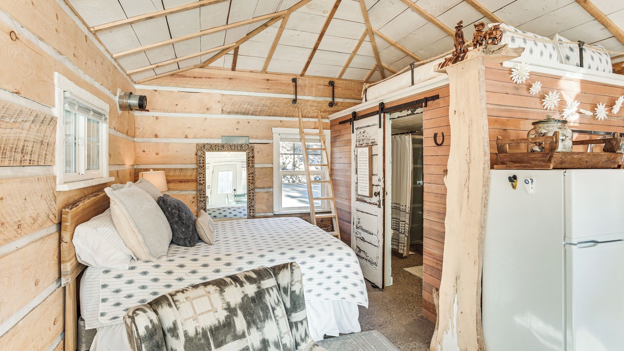 Photo of Bedroom in Elk River