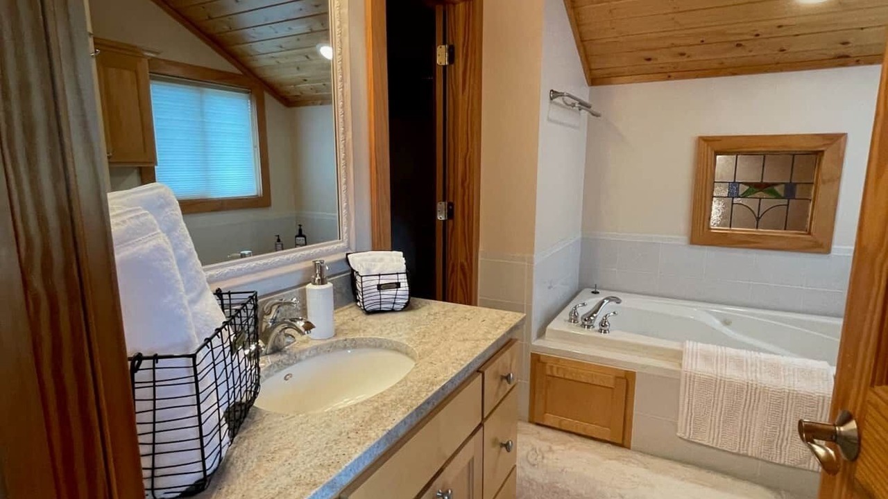 Photo of Bathroom in Motley