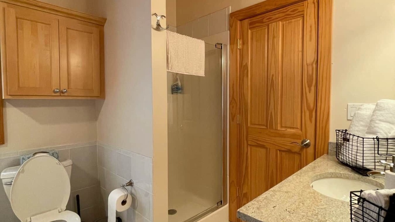 Photo of Bathroom in Motley