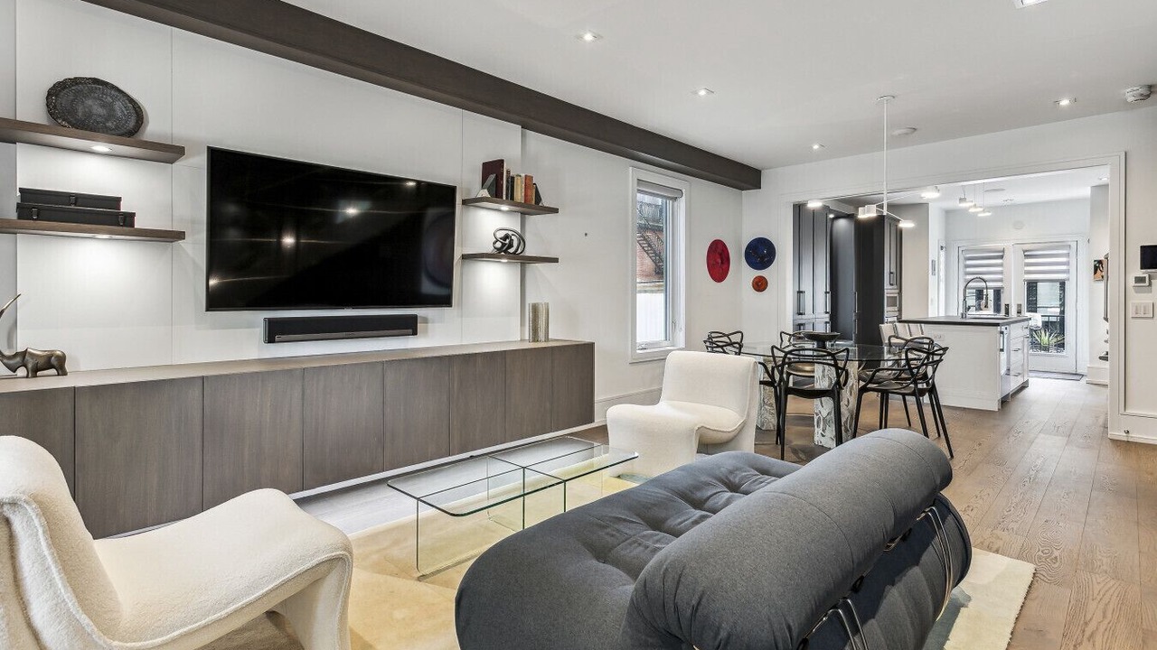 Photo of Livingroom in Midtown Toronto