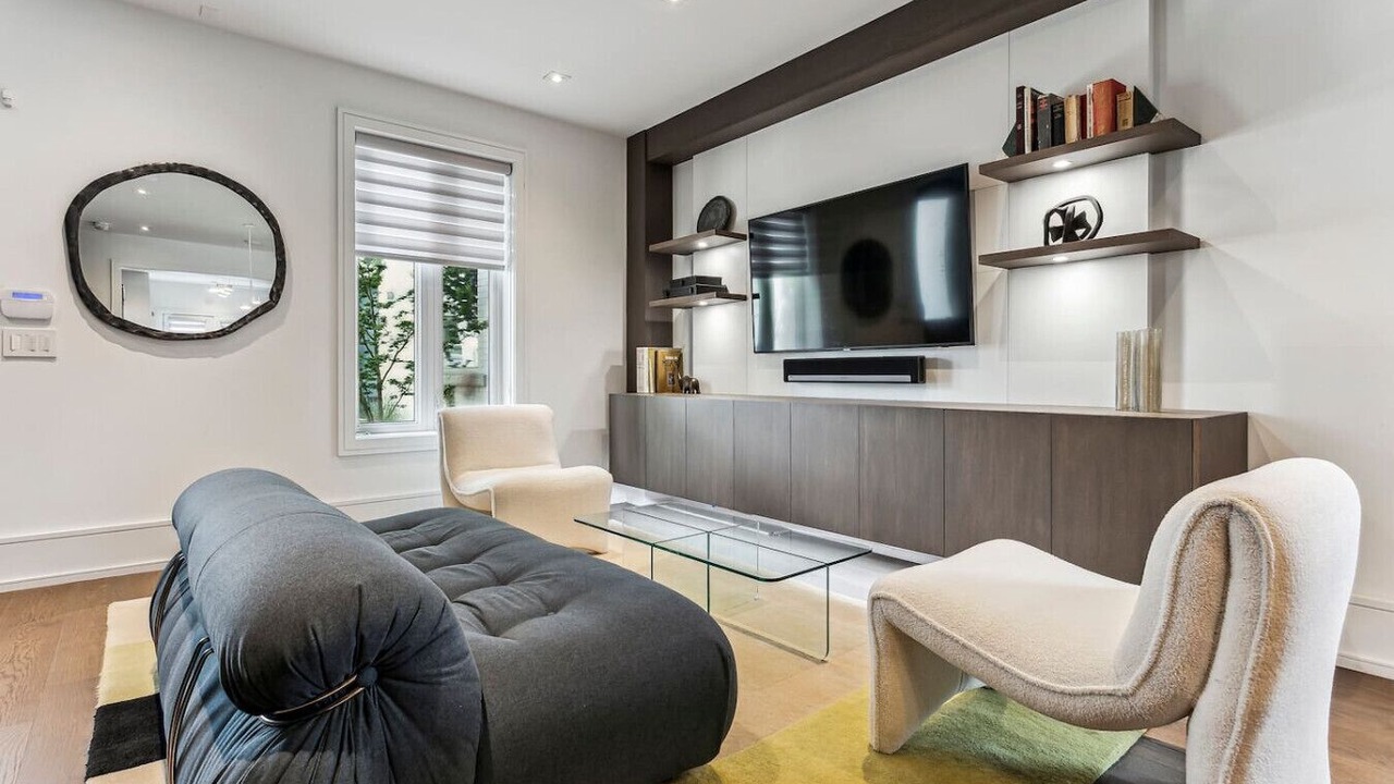 Photo of Livingroom in Midtown Toronto