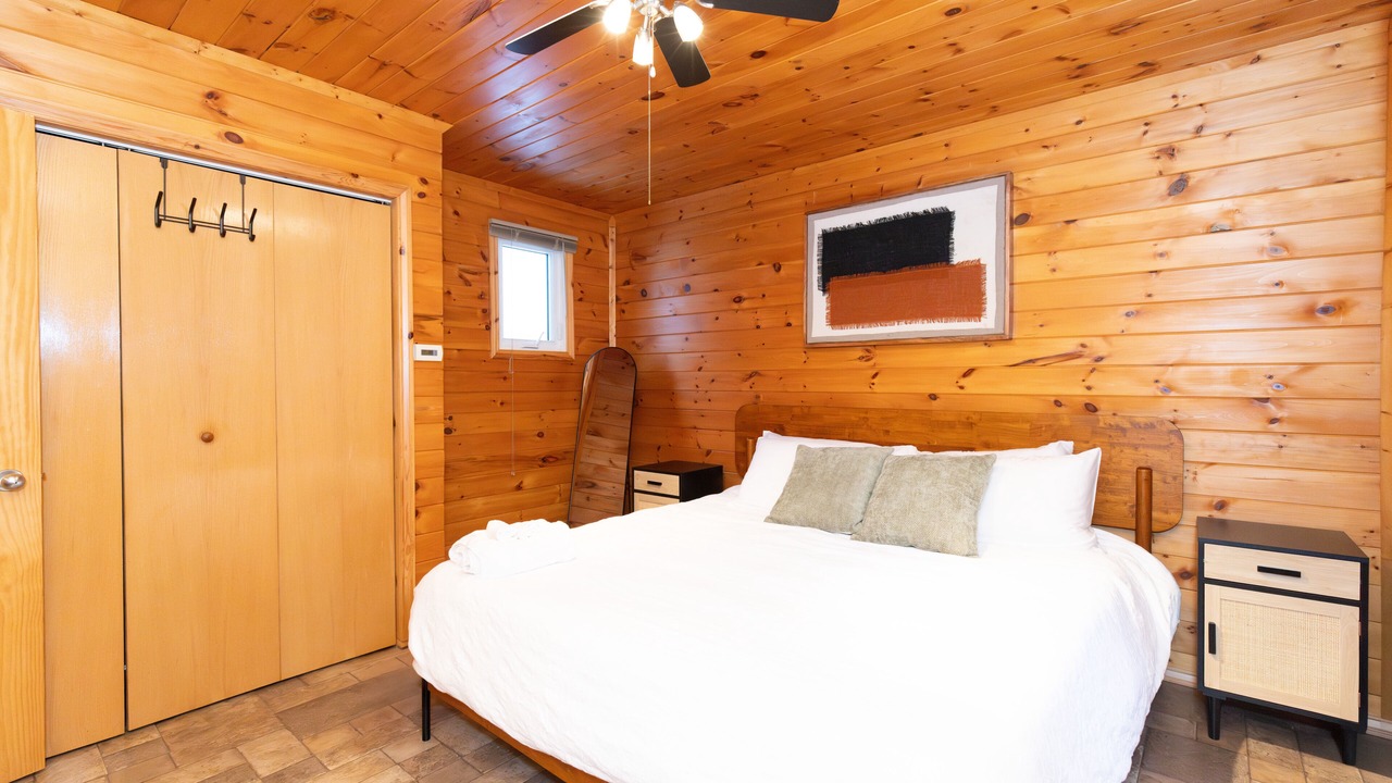 Photo of Bedroom in Unorganized Thunder Bay District