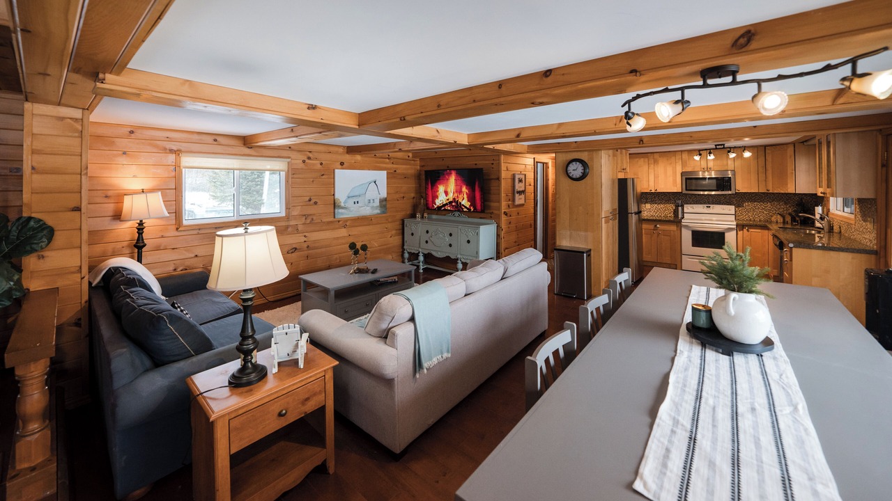 Photo of Livingroom in Bobcaygeon