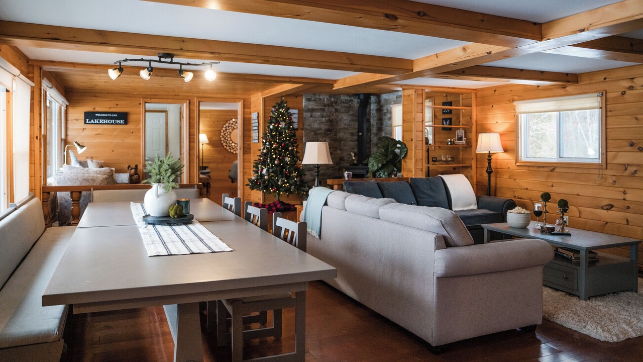 Photo of Livingroom in Bobcaygeon