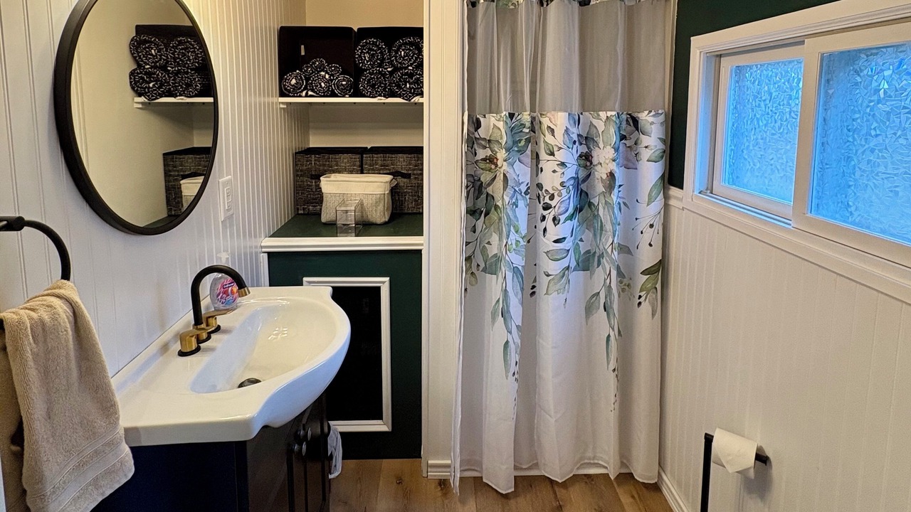 Photo of Bathroom in Remer