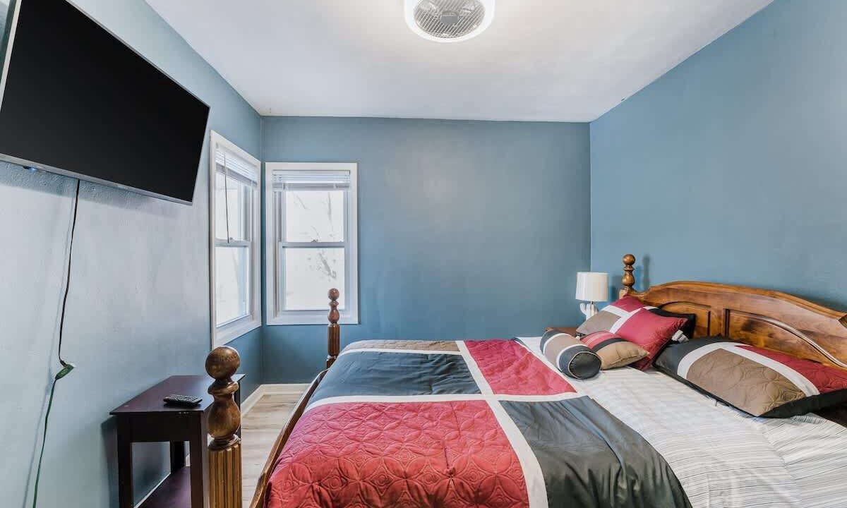 Photo of Bedroom in Oakdale