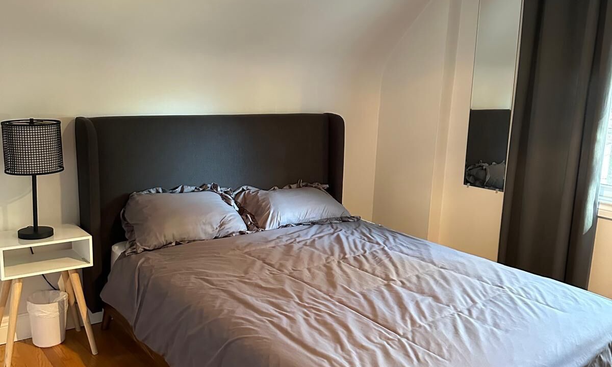 Photo of Bedroom in Lakeview