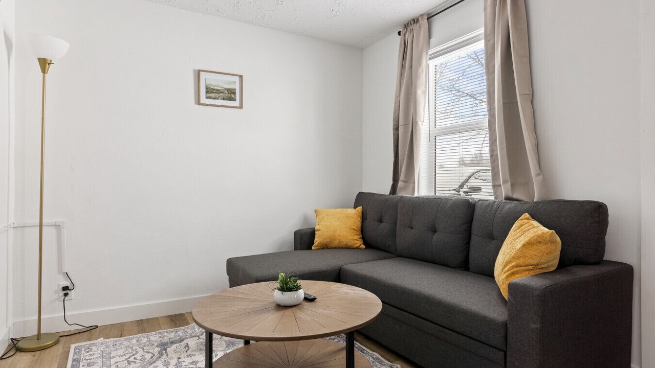Photo of Livingroom in Walker