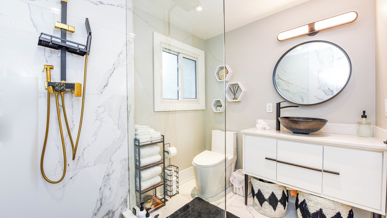 Photo of Bathroom in Erin Mills