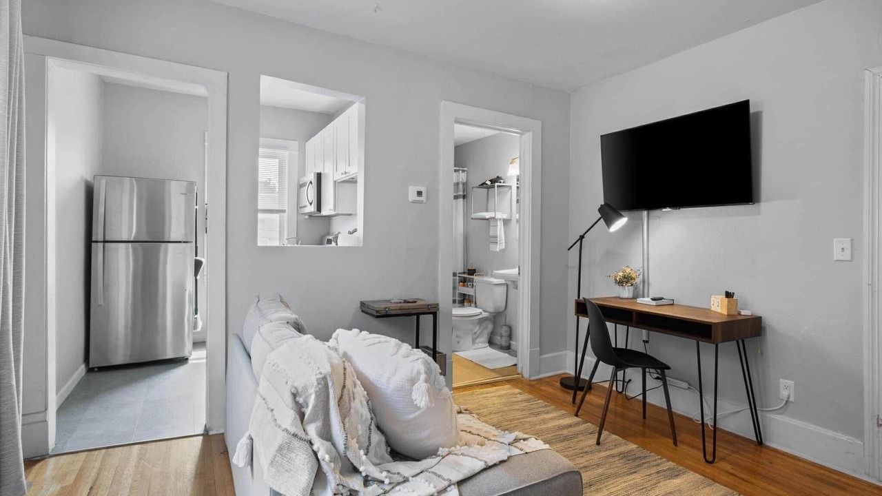 Photo of Bedroom in Lowry Hill East