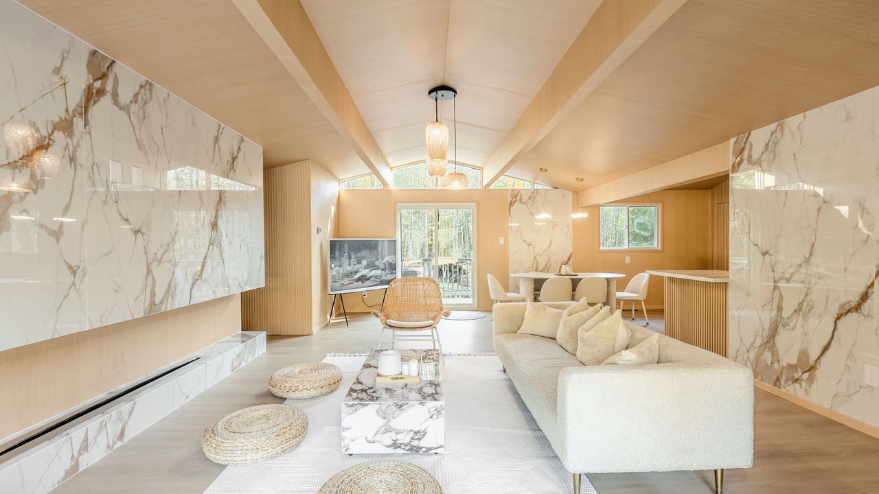 Photo of Livingroom in Bracebridge
