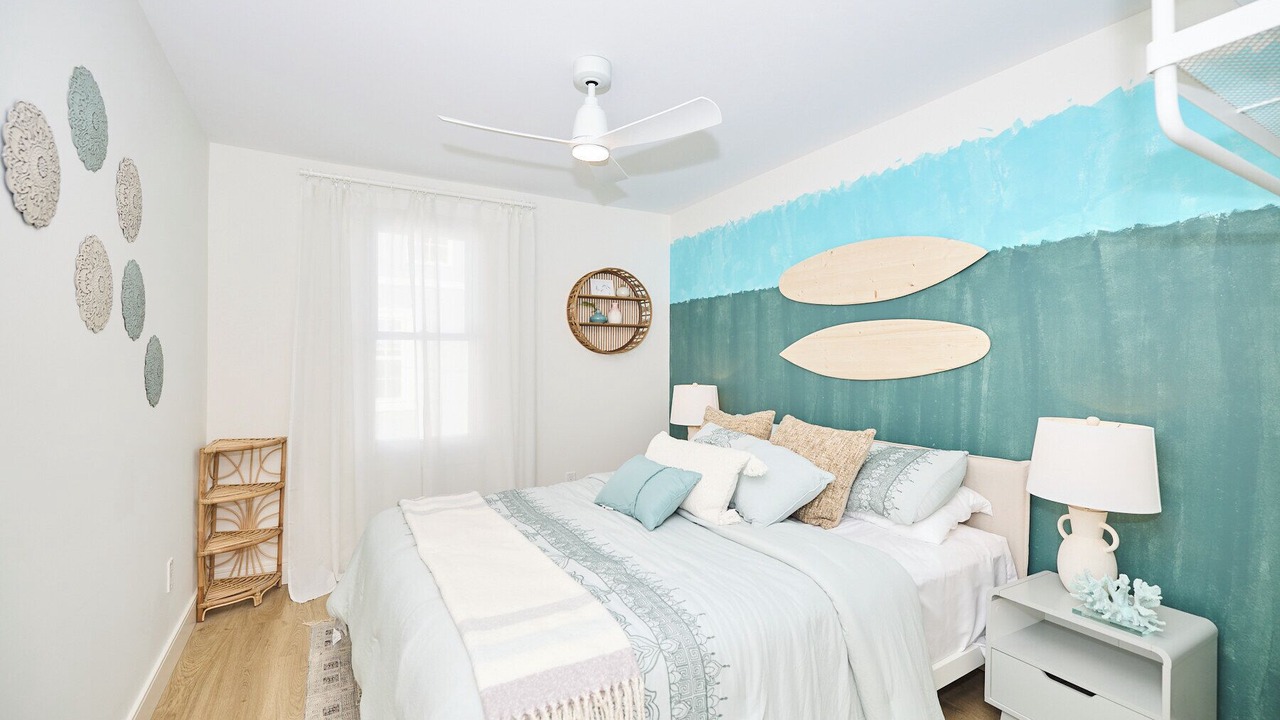 Photo of Bedroom in Crystal Beach
