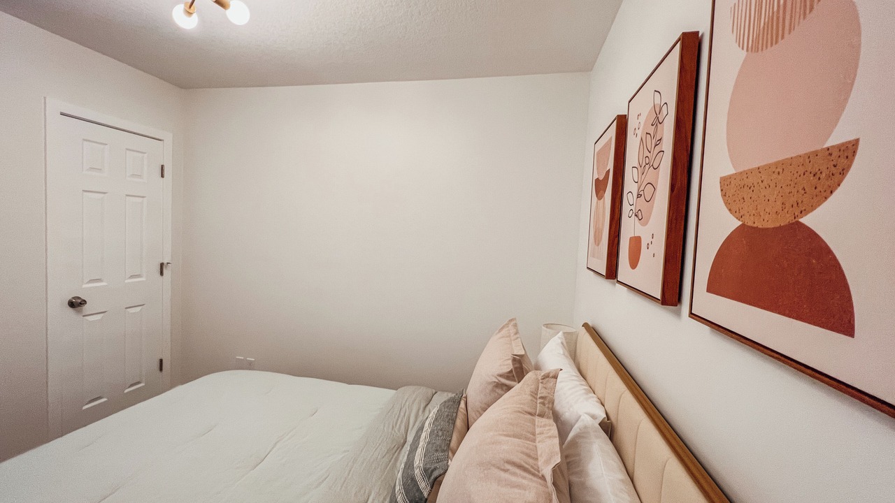 Photo of Bedroom in Northrup