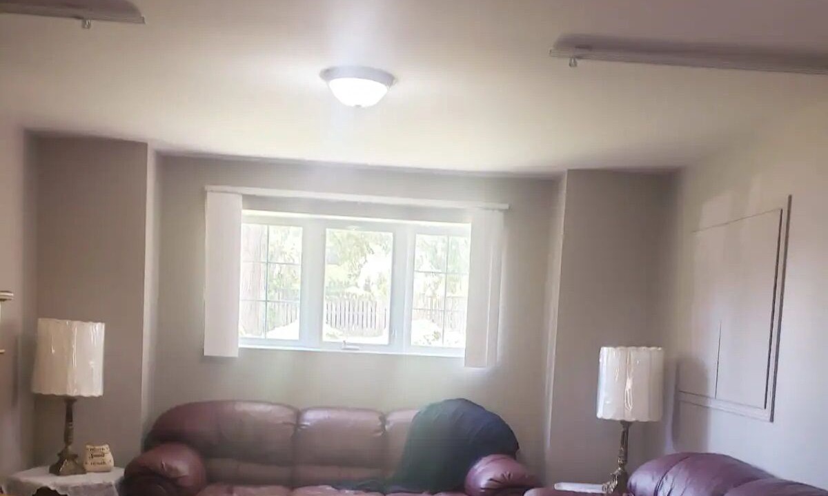 Photo of Livingroom in LaSalle