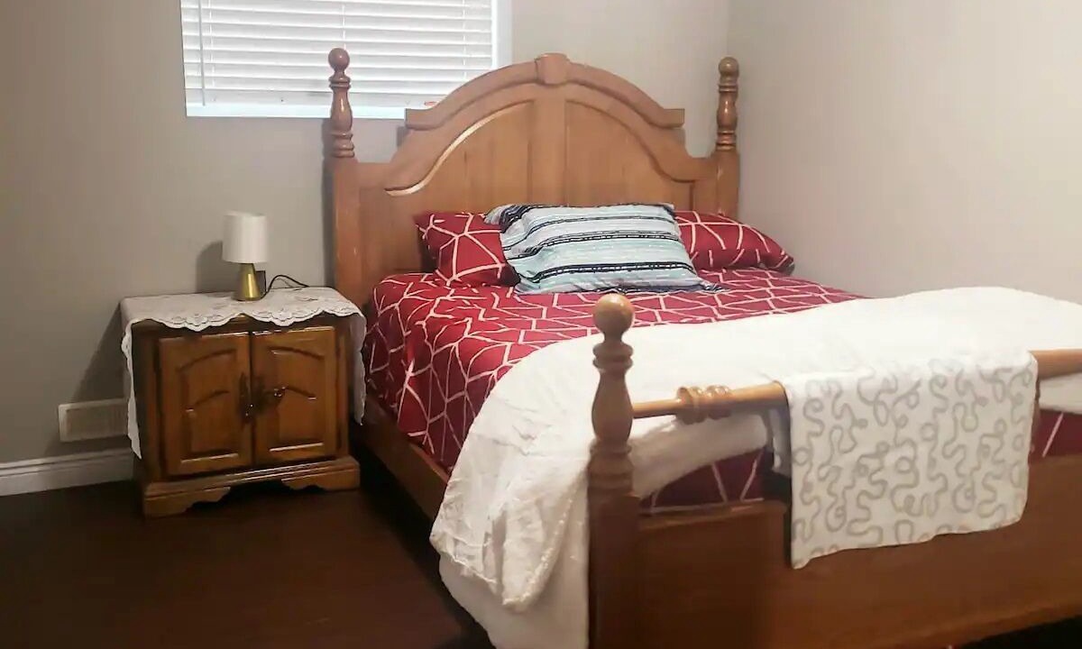 Photo of Bedroom in LaSalle