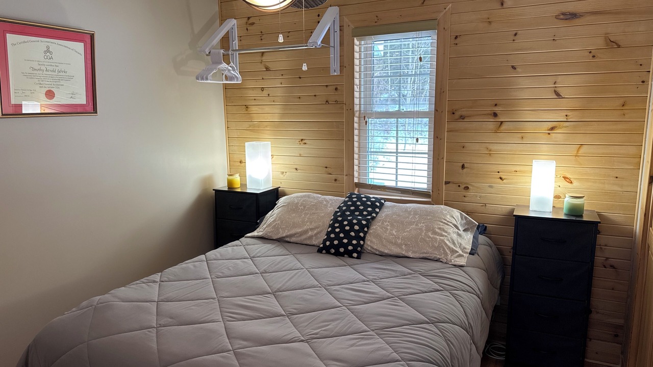 Photo of Bedroom in Port Loring