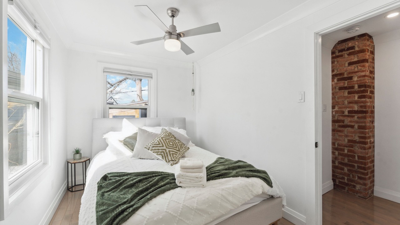 Photo of Bedroom in Civic Hospital - Experimental Farm - Central Park