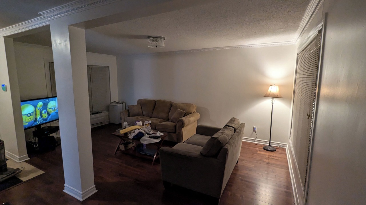 Photo of Livingroom in Bramalea