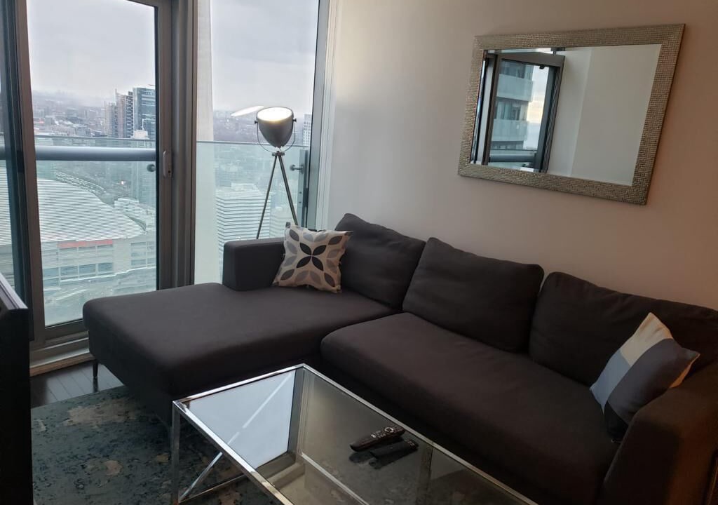 Photo of Livingroom in Toronto Entertainment District