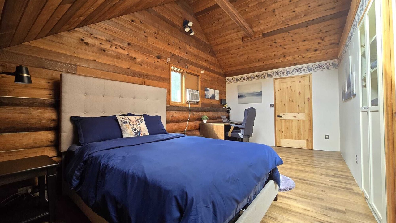 Photo of Bedroom in Lake St. Peter