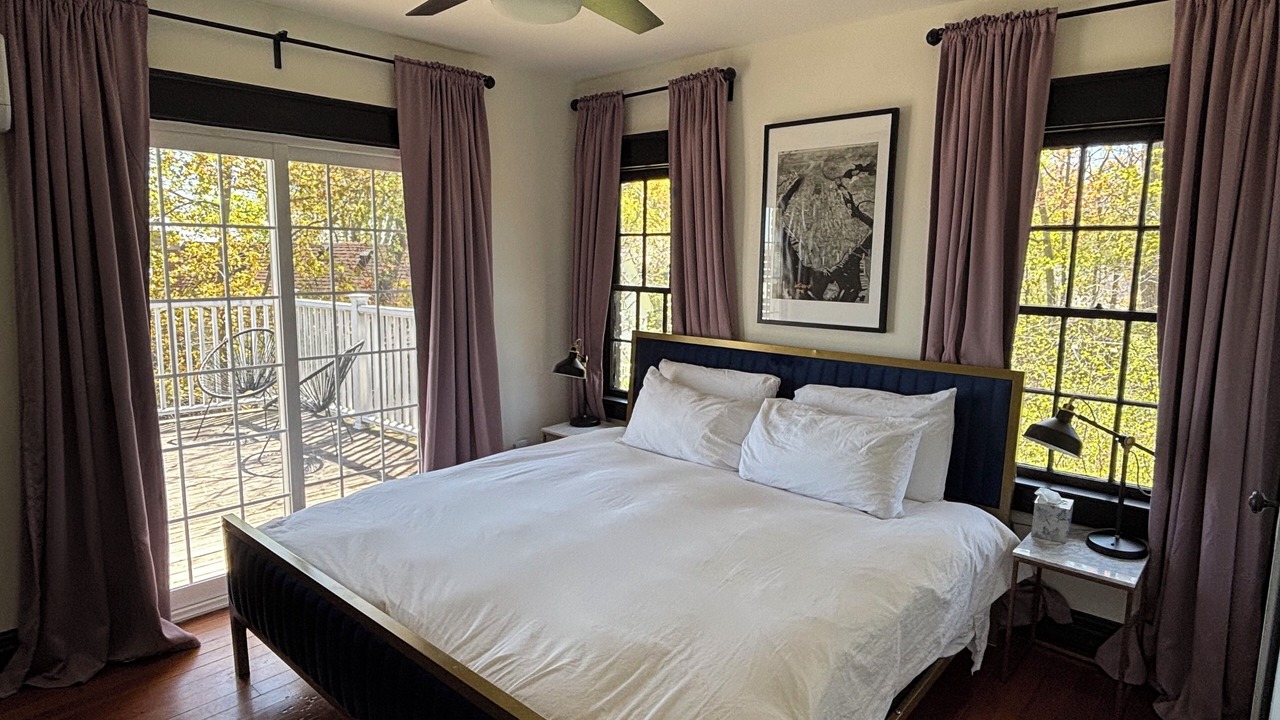 Photo of Bedroom in Waverly Beach