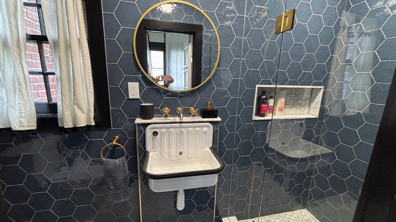 Photo of Bathroom in Waverly Beach