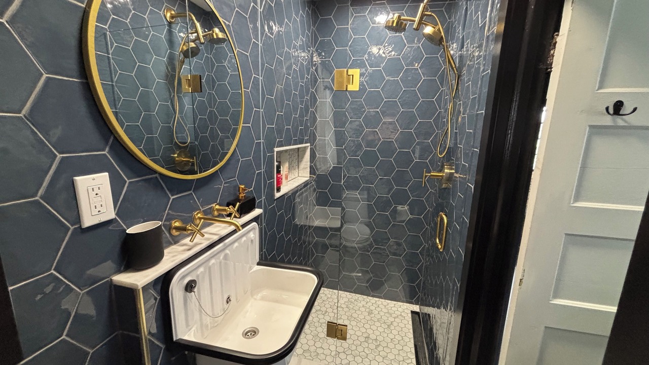 Photo of Bathroom in Waverly Beach