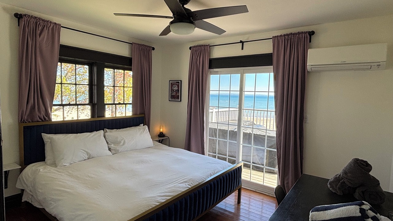 Photo of Bedroom in Waverly Beach