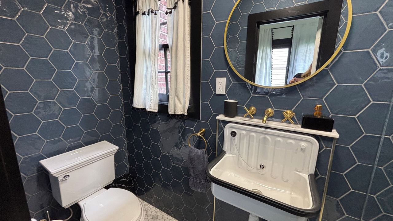 Photo of Bathroom in Waverly Beach