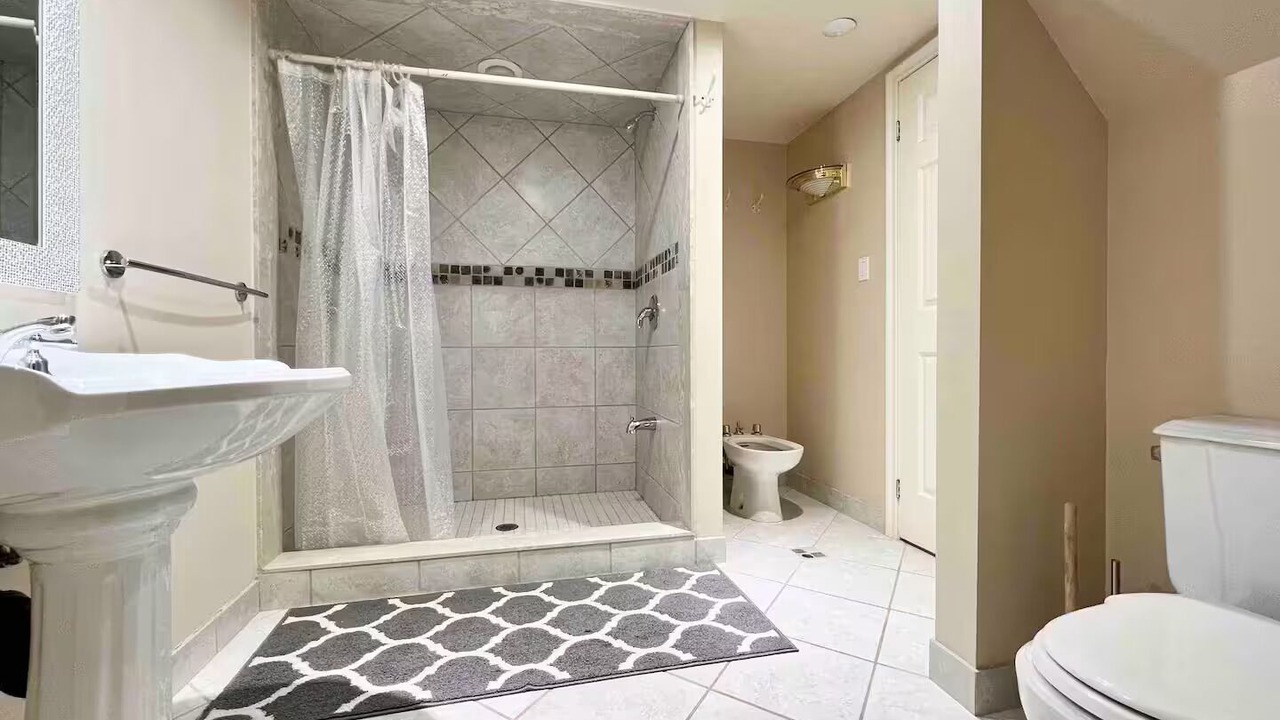 Photo of Bathroom in Oakville