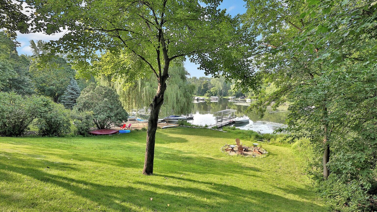 Photo of Outdoor in Burnsville