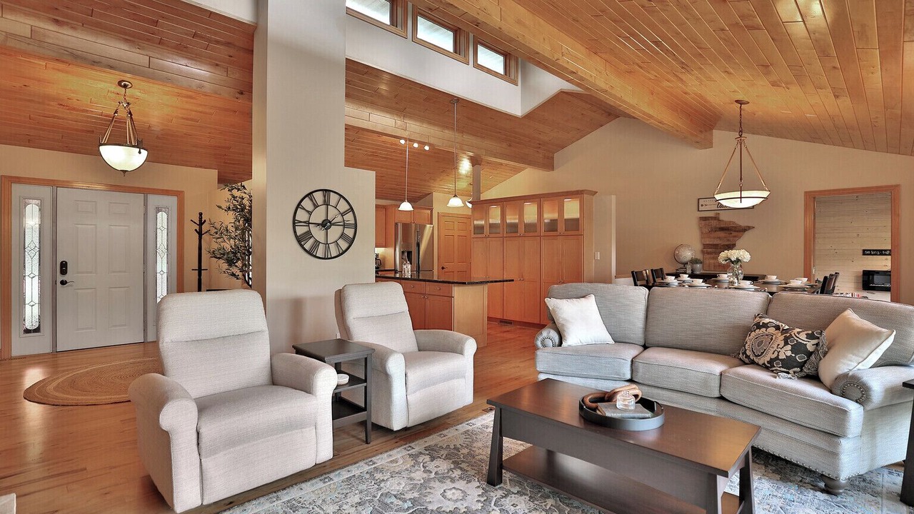 Photo of Livingroom in Burnsville