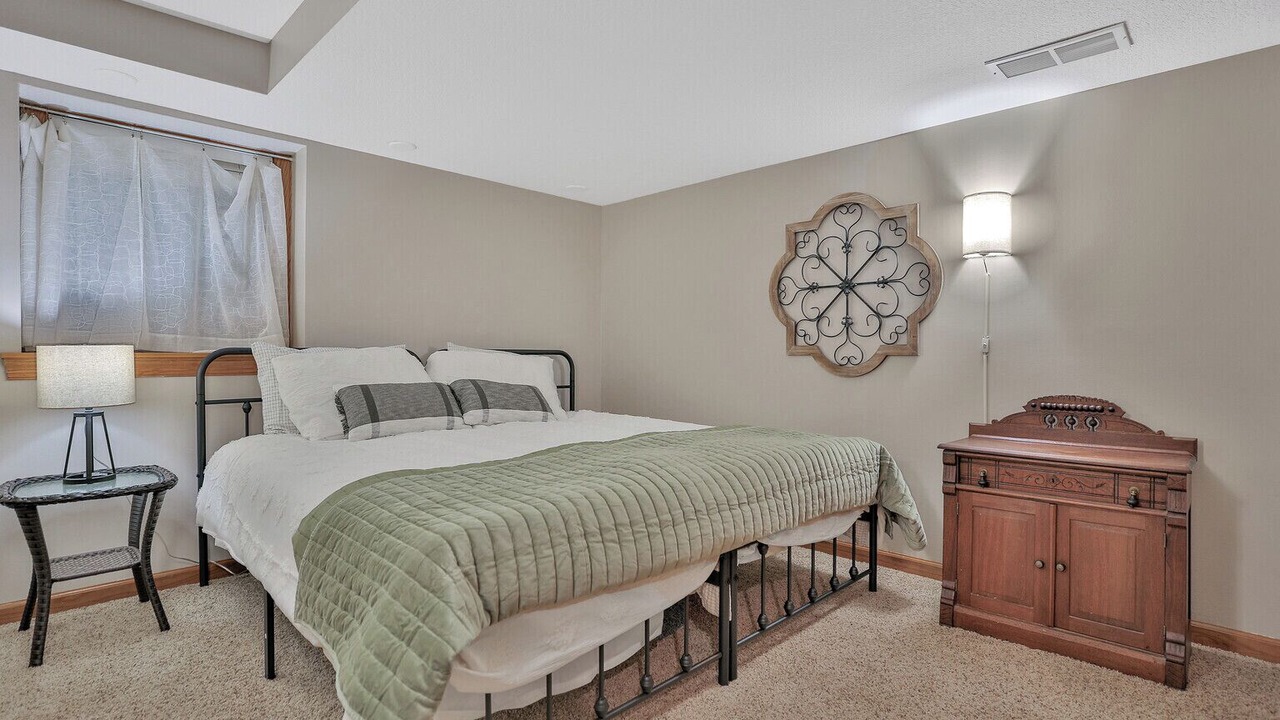 Photo of Bedroom in Burnsville
