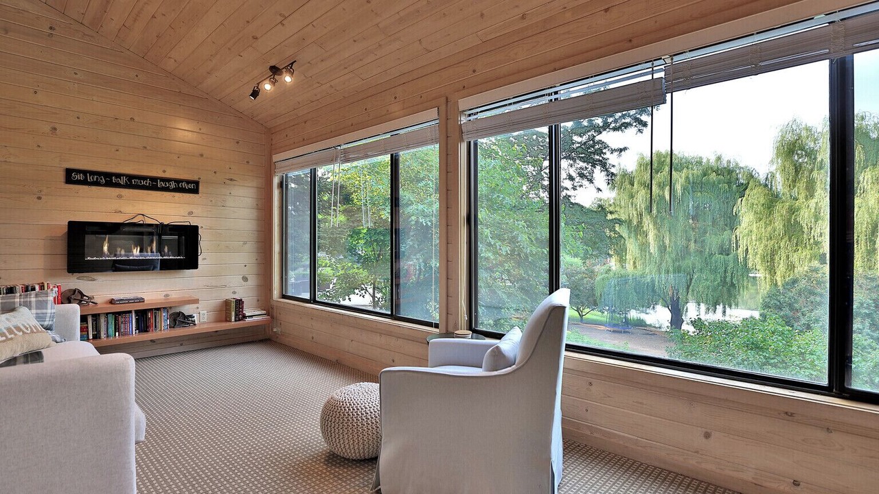 Photo of Livingroom in Burnsville