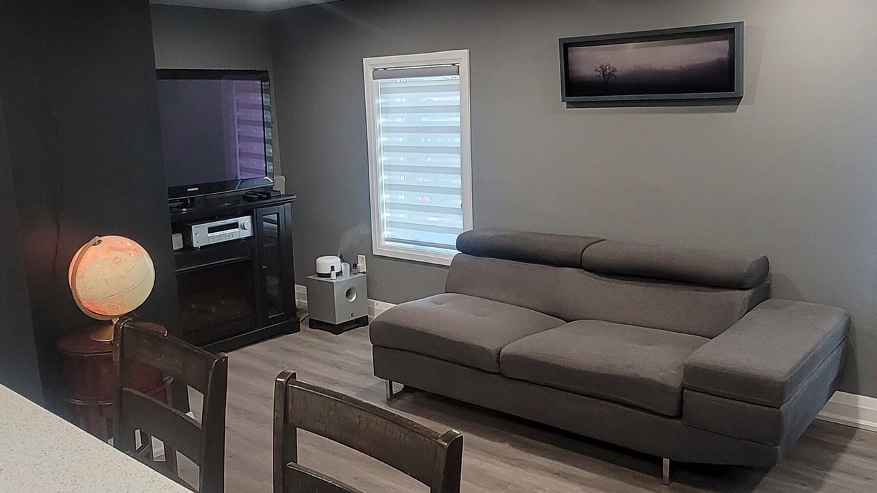 Photo of Livingroom in Queen Street Corridor