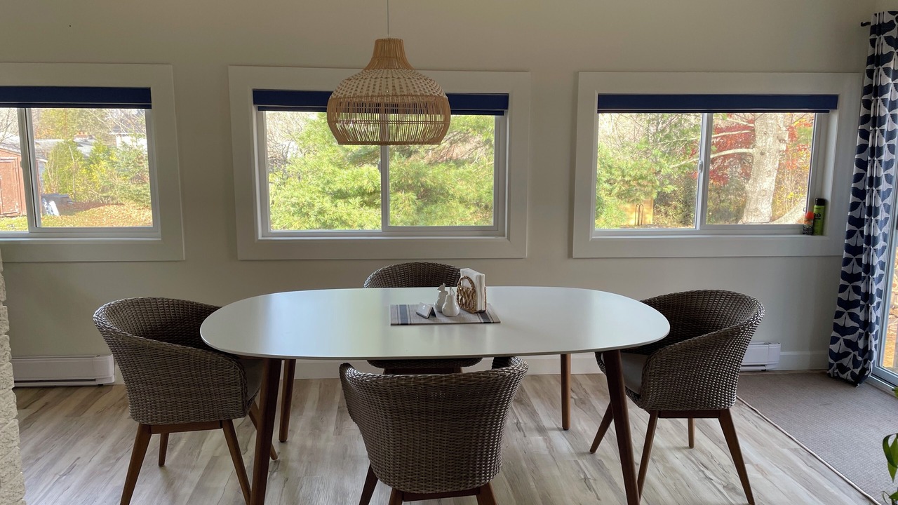 Photo of Livingroom in Central Frontenac