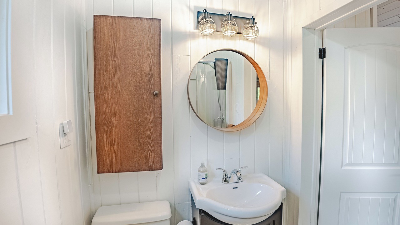 Photo of Bathroom in Central Frontenac