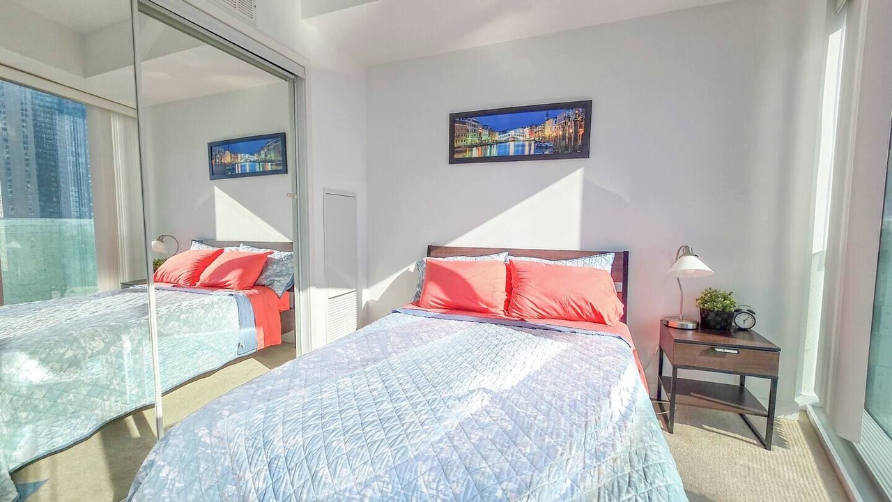 Photo of Bedroom in Toronto Entertainment District