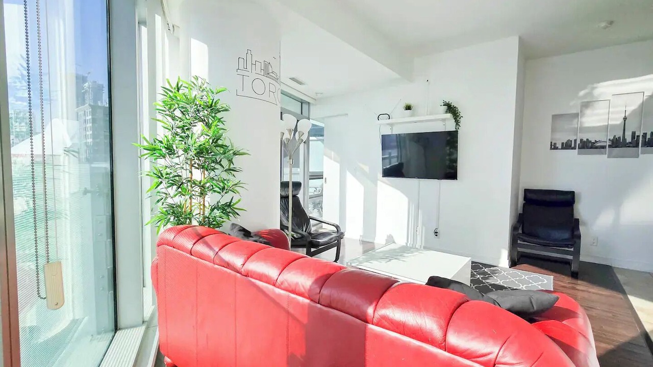 Photo of Livingroom in Toronto Entertainment District