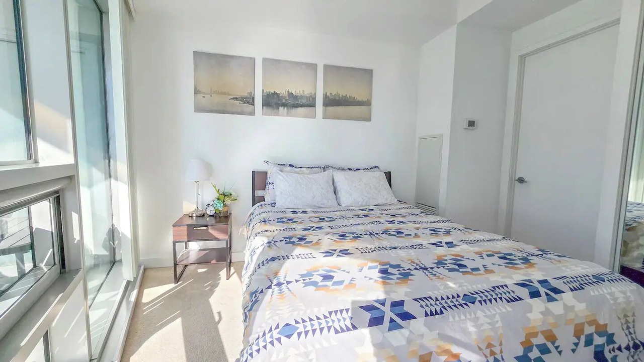 Photo of Bedroom in Toronto Entertainment District