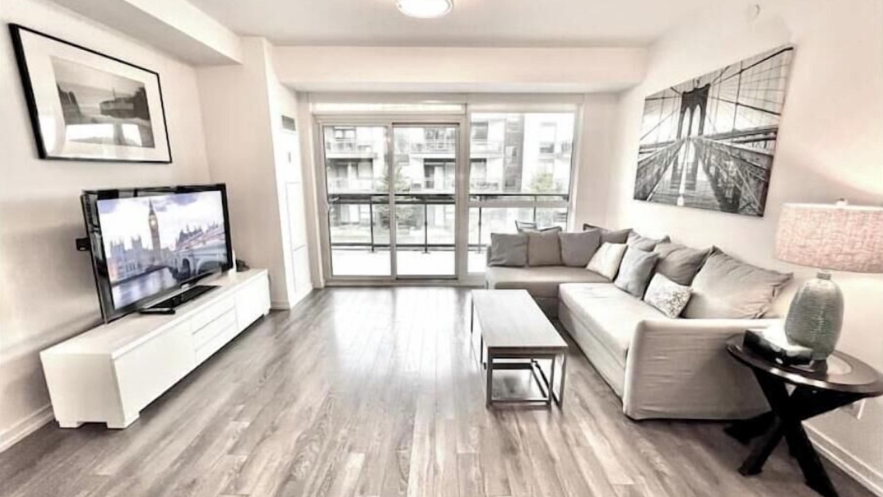Photo of Livingroom in Big Bay Point