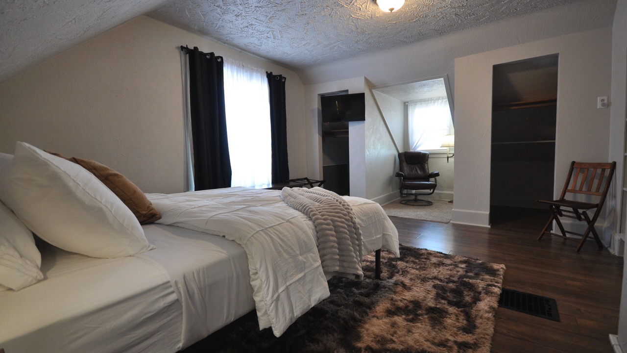 Photo of Bedroom in Mankato