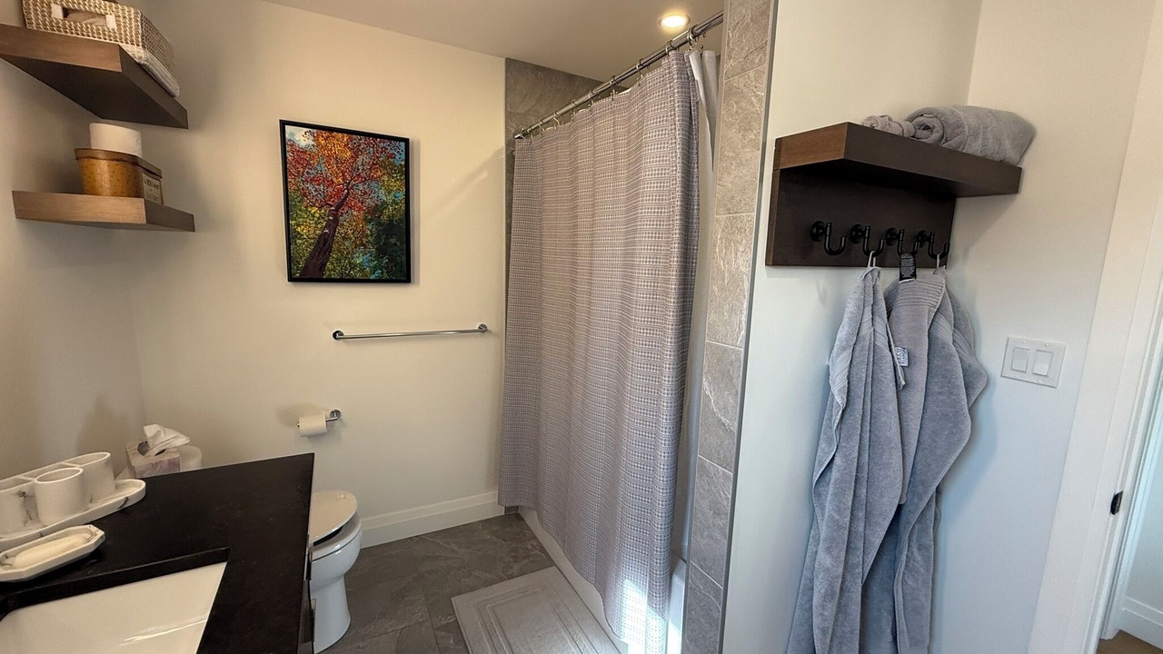 Photo of Bathroom in Grand Bend