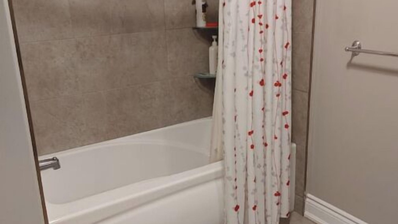 Photo of Bathroom in Orleans Village - Chateauneuf