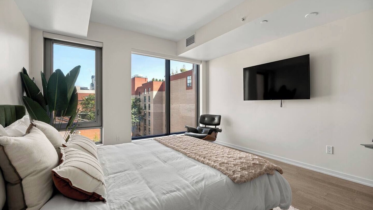 Photo of Bedroom in Financial District