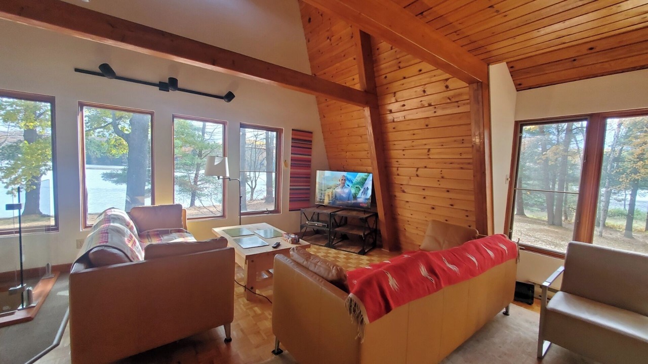 Photo of Livingroom in Hastings Highlands
